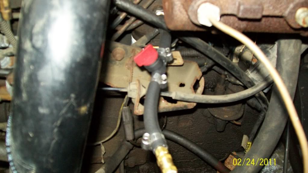 Name:  92fuelpressureport211003.jpg
Views: 95
Size:  70.9 KB