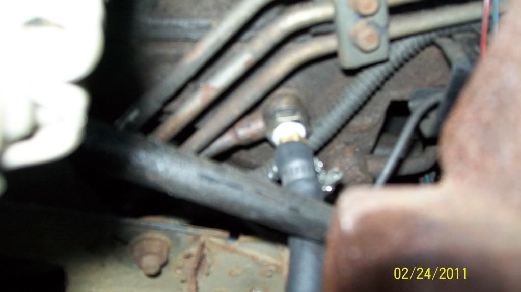 Name:  92fuelpressureport211002.jpg
Views: 92
Size:  47.8 KB
