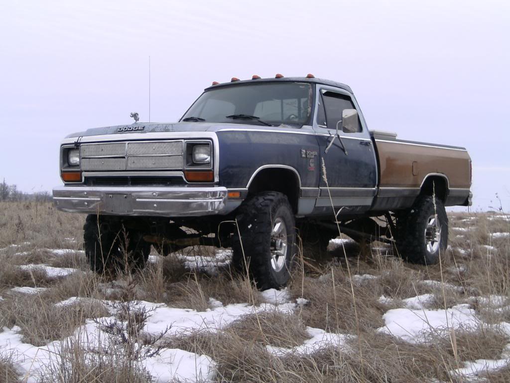 Name:  tractorsandwhatnot001.jpg
Views: 204
Size:  109.8 KB