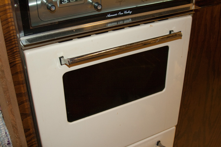 Name:  Oven.jpg
Views: 9410
Size:  99.1 KB