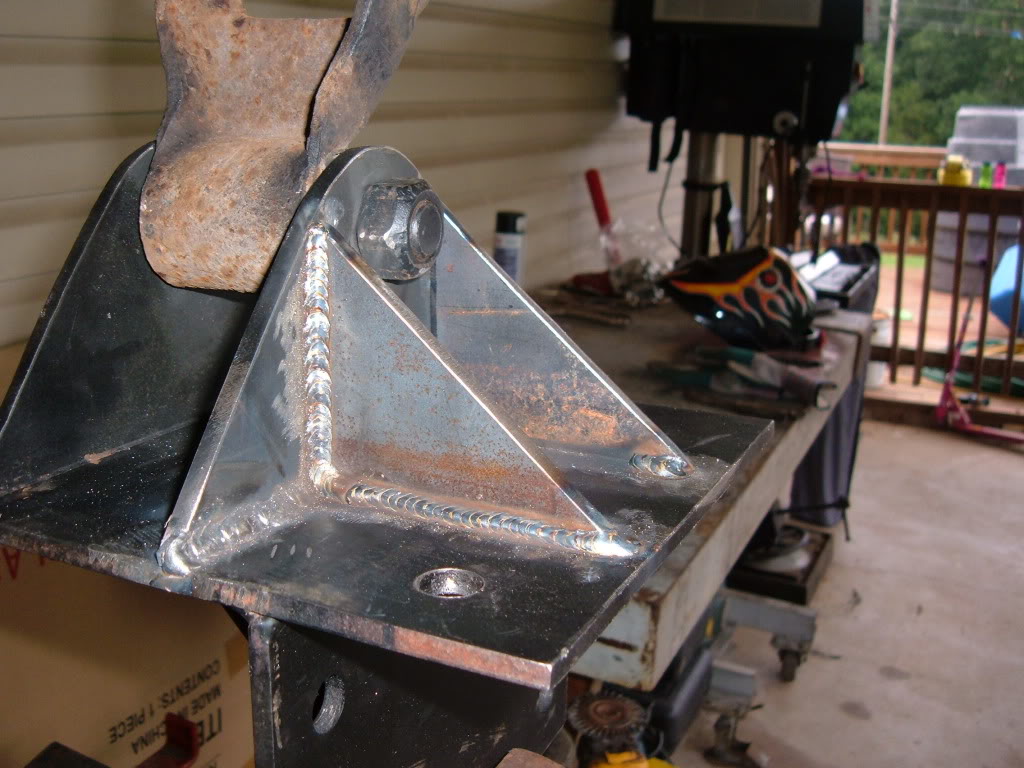 Name: Shacklemount008.jpg
Views: 87
Size: 130.9 KB