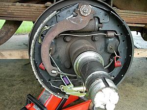 No parking brake after new shoes?-img_0037.jpg