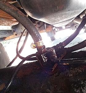 left wheel seal now leaking.-0511181141a-1.jpg