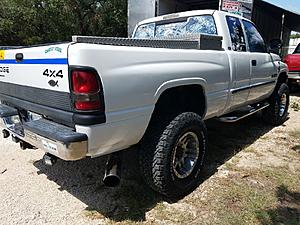 2001 Dodge Ram 2500 4x4-resized_20170905_121857.jpg