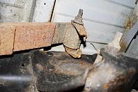 Broken LR spring shackle-thanksgiving_08-156.jpg