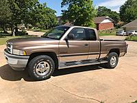 Looking at buying a truck, need some advice-dodge-2500hd-slt.jpg