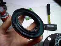 Rear wheel seal-1102100736.jpg