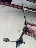 Fuel spraying out fitting-mysterypart.jpg