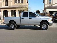 Please post pics of Leveling kit with 33's &amp; 35's-img_0781.jpg