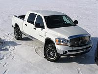 White truck / Black rims...?-img_7391.jpg
