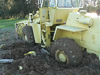 I'm stuck, FD is stuck, FD front loader stuck-p1020049.jpg