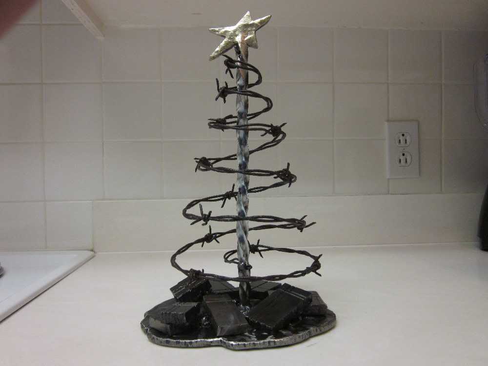 Name: BarbedXmas.jpg
Views: 62
Size: 31.0 KB