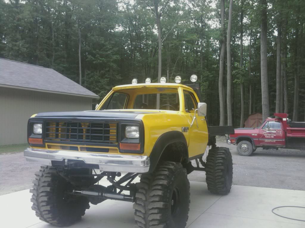 Name:  YellowBannanacarnage4.jpg
Views: 1511
Size:  107.0 KB