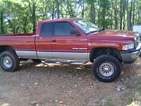 35 inch tires with leveling kit-dodge.jpg