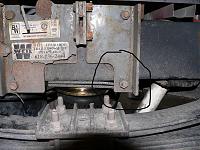 Pacbrake air bag install. Mod needed for old style B&amp;W hitch-bracket-gap.jpg